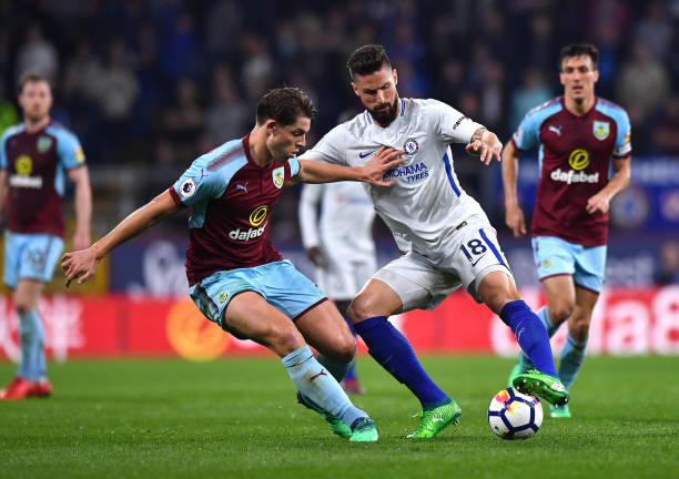 在分析利物 在分析利物