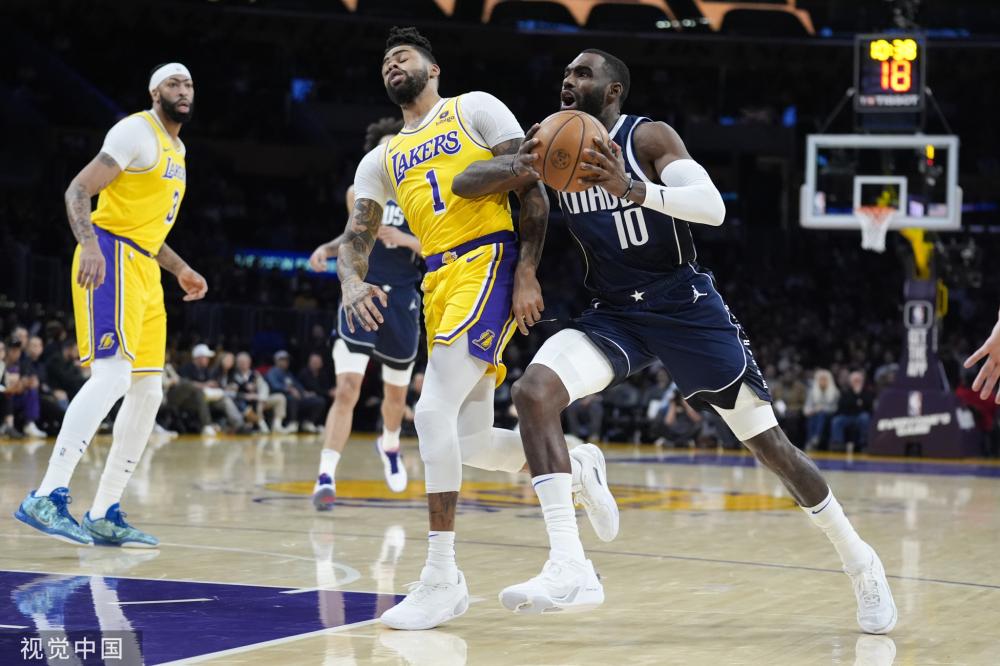 他被迫卷入 他被迫卷入